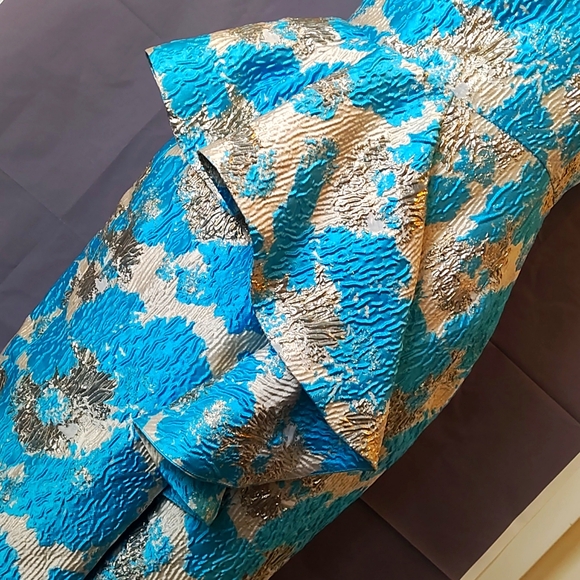 Blue and Gold crinkle one sleeve evening/cocktail midi gown - Picture 3 of 16